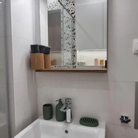 Kate's Place Апартаменты *